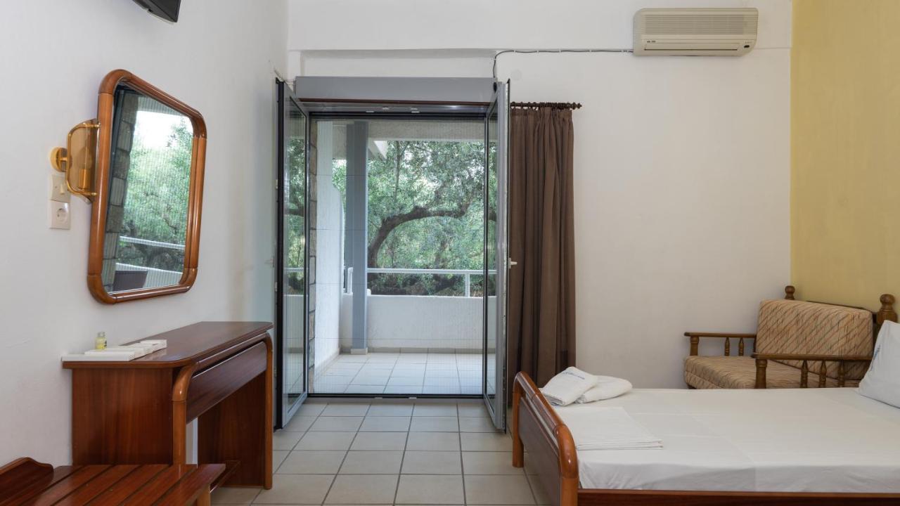 Kardamili Beach Hotel Zimmer foto